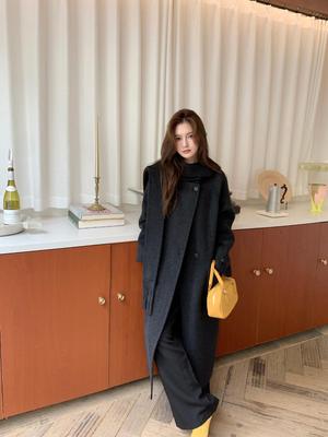 Cappotto da Donna Lussuoso con Cappuccio Double-Face in Lana e Cashmere - Collezione Autunno/Inverno 2025