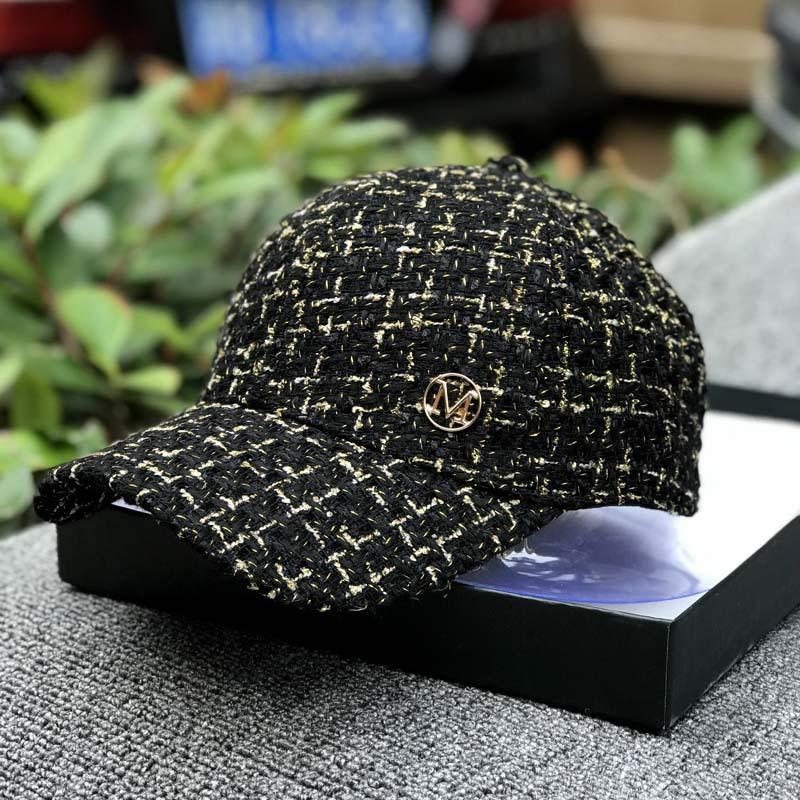 Xiaoxiang Style Beige Gold Line Checkered Baseball Cap Women S Season Cap Celebrity Temperament Versatile Trendy Hat Adjustable 55-59cm
