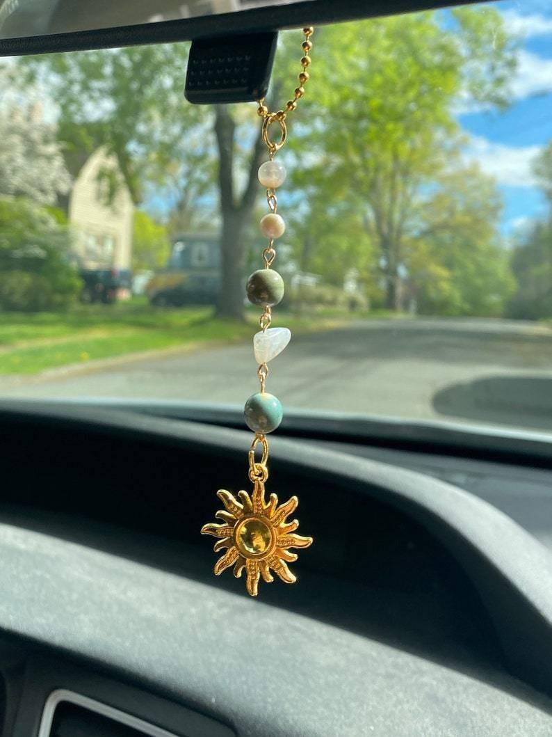 

Retro Bohemia Gold Color Sun Natural Stone Crystal Pendant Keychain for Women Men Car Bag Fashion Charm Jewelry Accessory Gifts