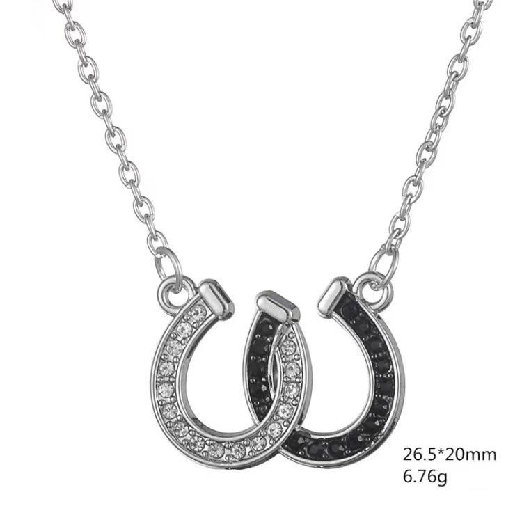 European and American Double Shape Horseshoe U-shaped Black and White Pendant Necklace Fashionable Light Luxury Clavicle Chain