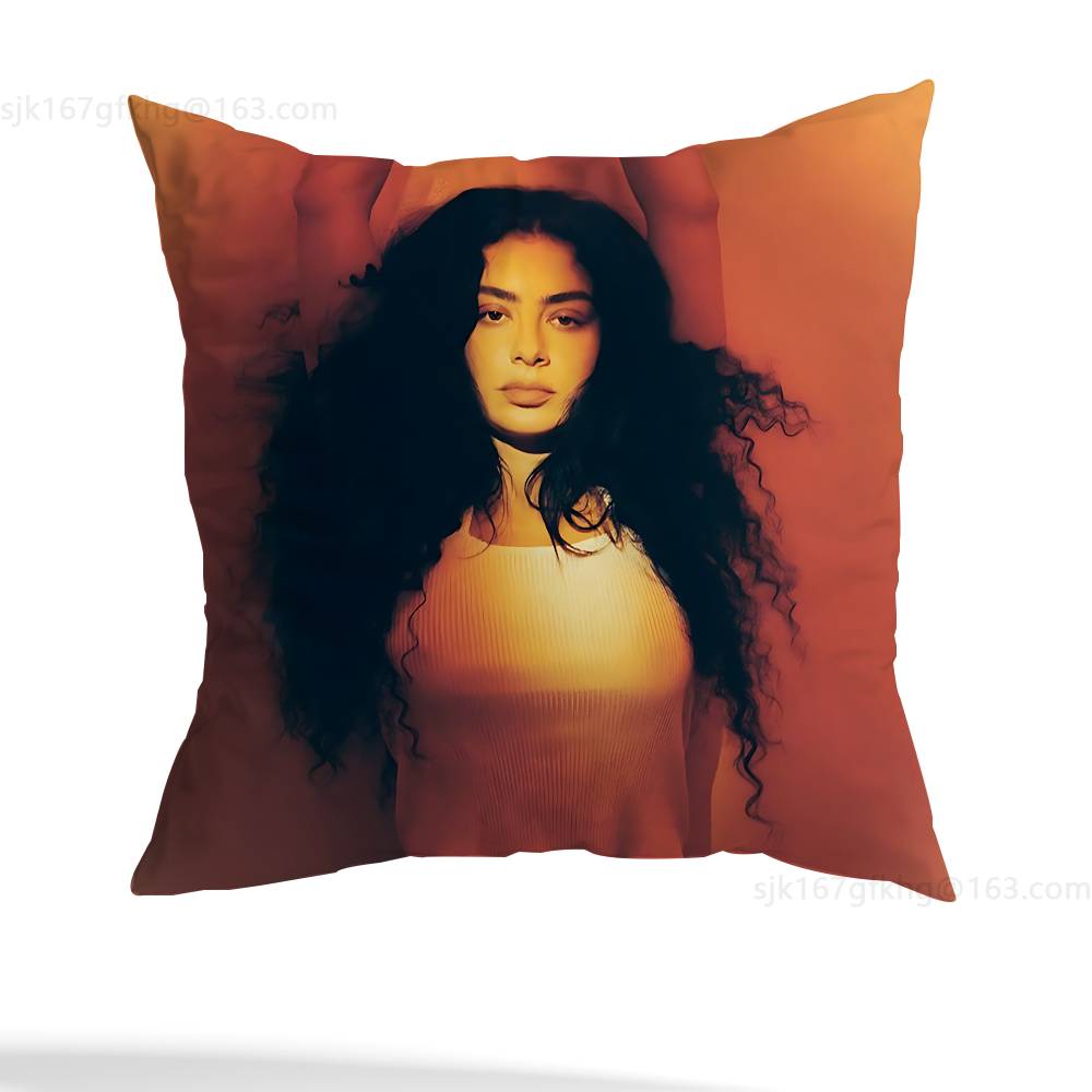 Poszewka na poduszkę z wizerunkiem piosenkarki Charli Xcx, w stylu casual, odpowiednia do dekoracji domu (z wyłączeniem rdzenia poduszki)