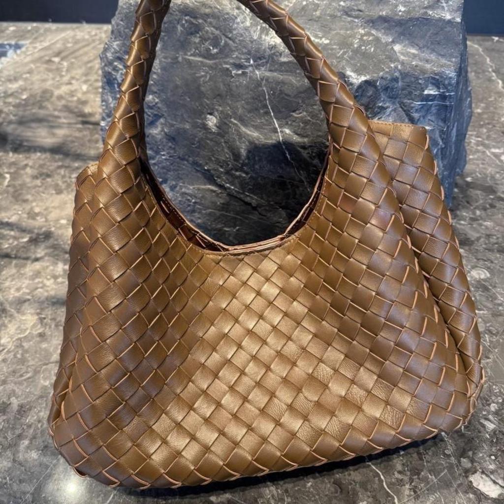 26 New leather women's bags sheepskin cross-border simple fashion tote bag nappa sheepskin retro woven single udj