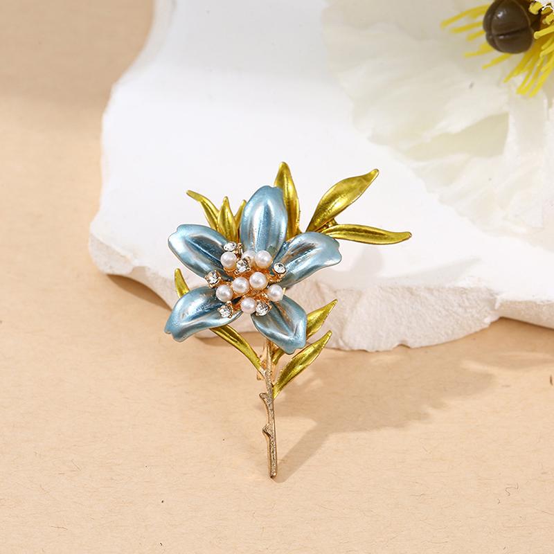 

Elegant Palace Style Flower Brooches For Women Girls Exquisite Temperament Pins Luxury Fashion Corsage Clothing Accessories Gift A11