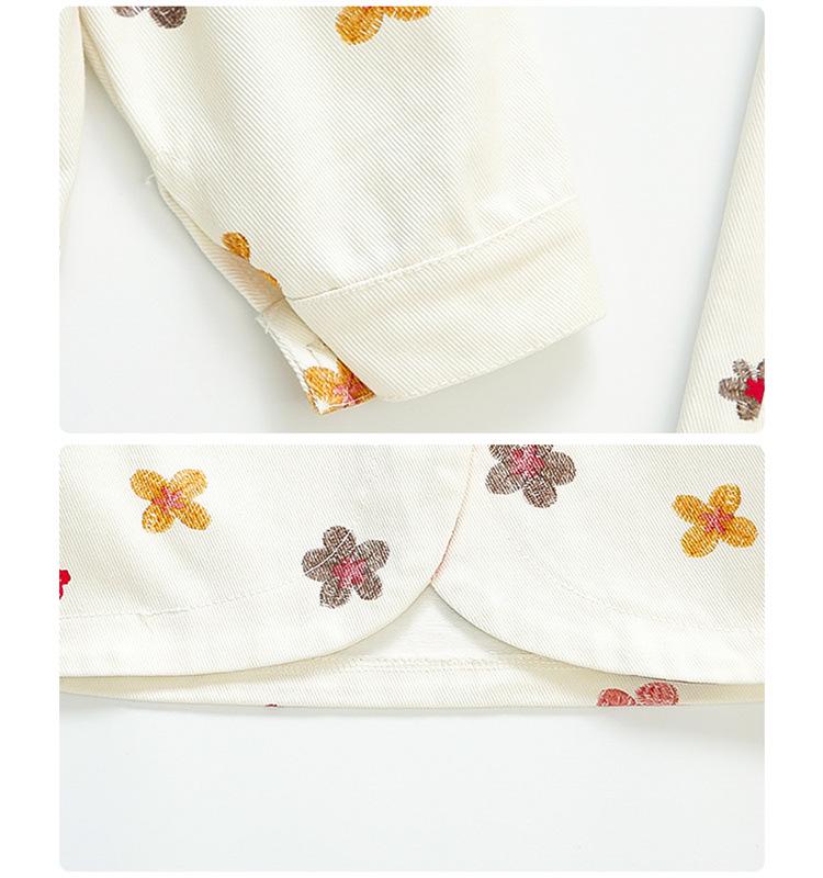 2025 Herbst Mädchen Off-White Denim-Set mit kleiner Blumenstickerei - Koreanischer Stil Zweiteiler für den Kindergarten