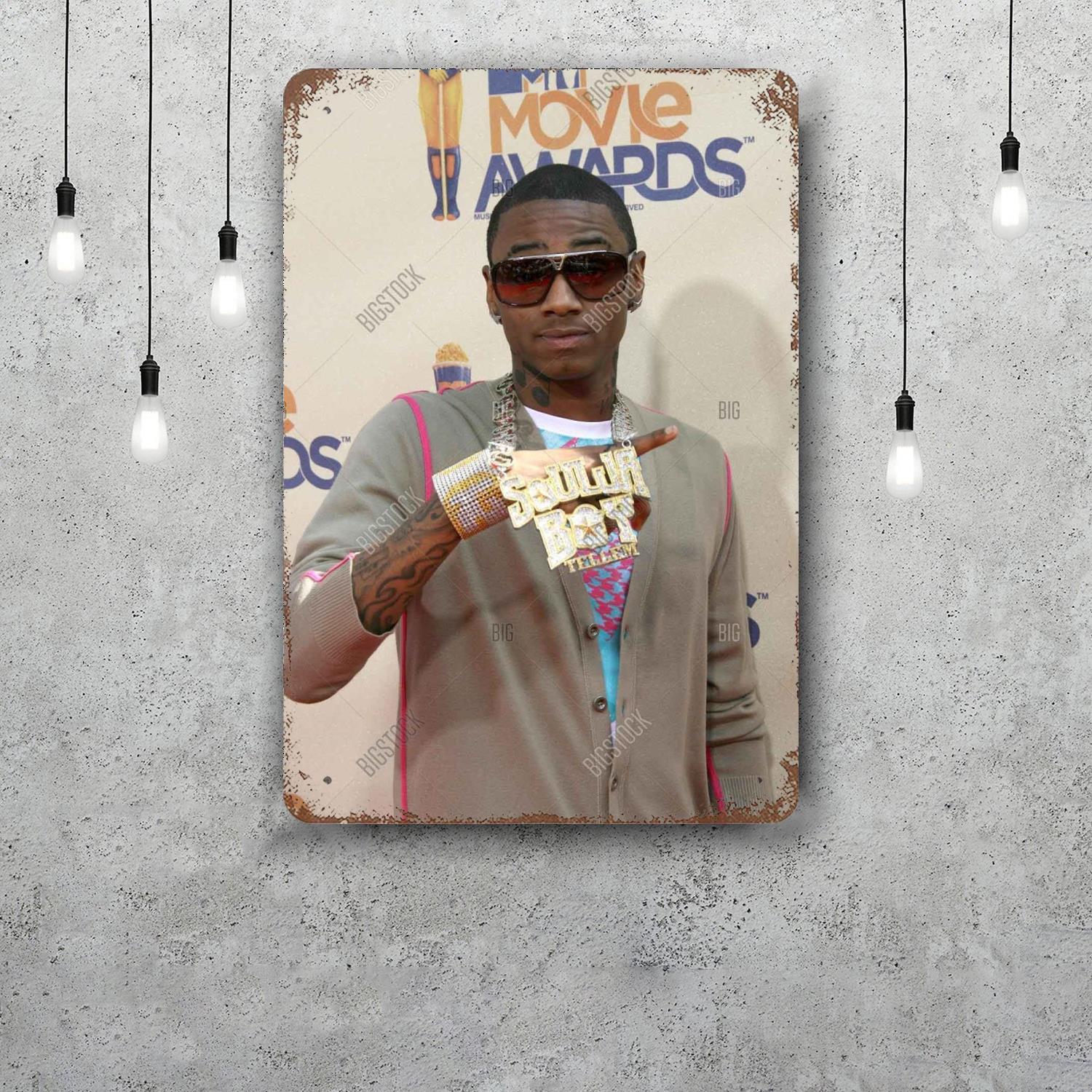

Декоративный плакат Soulja Boy Винтажная жестяная табличка Металлическая табличка Декоративная табличка для паба Бара Мужской комнаты Клуба Настенное украшение 20x30cm（7.8x11.8inch）