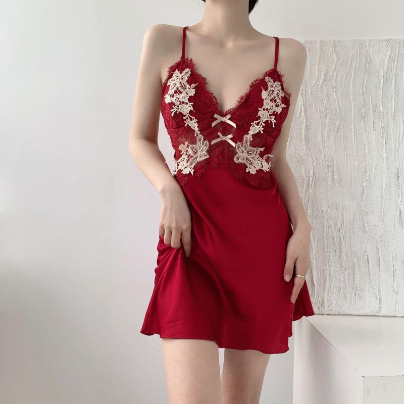 

Жіноча літня атласна нічна сорочка-камісоль на V-подібному вирізі – Середньої довжини, з підтримкою для маленьких грудей, сексуальний французький стиль Large вина червоного кольору