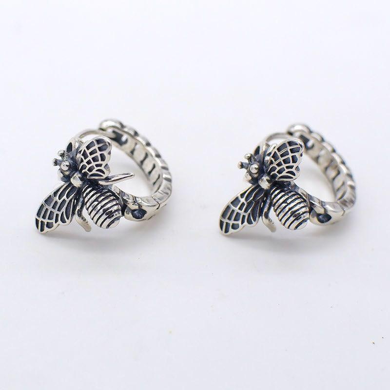 Ohrringe mit spreizender Biene, personalisierte kleine Insekten-Ohrstecker, Retro-Old-Fashion-Trend-Ohrringe für Damen