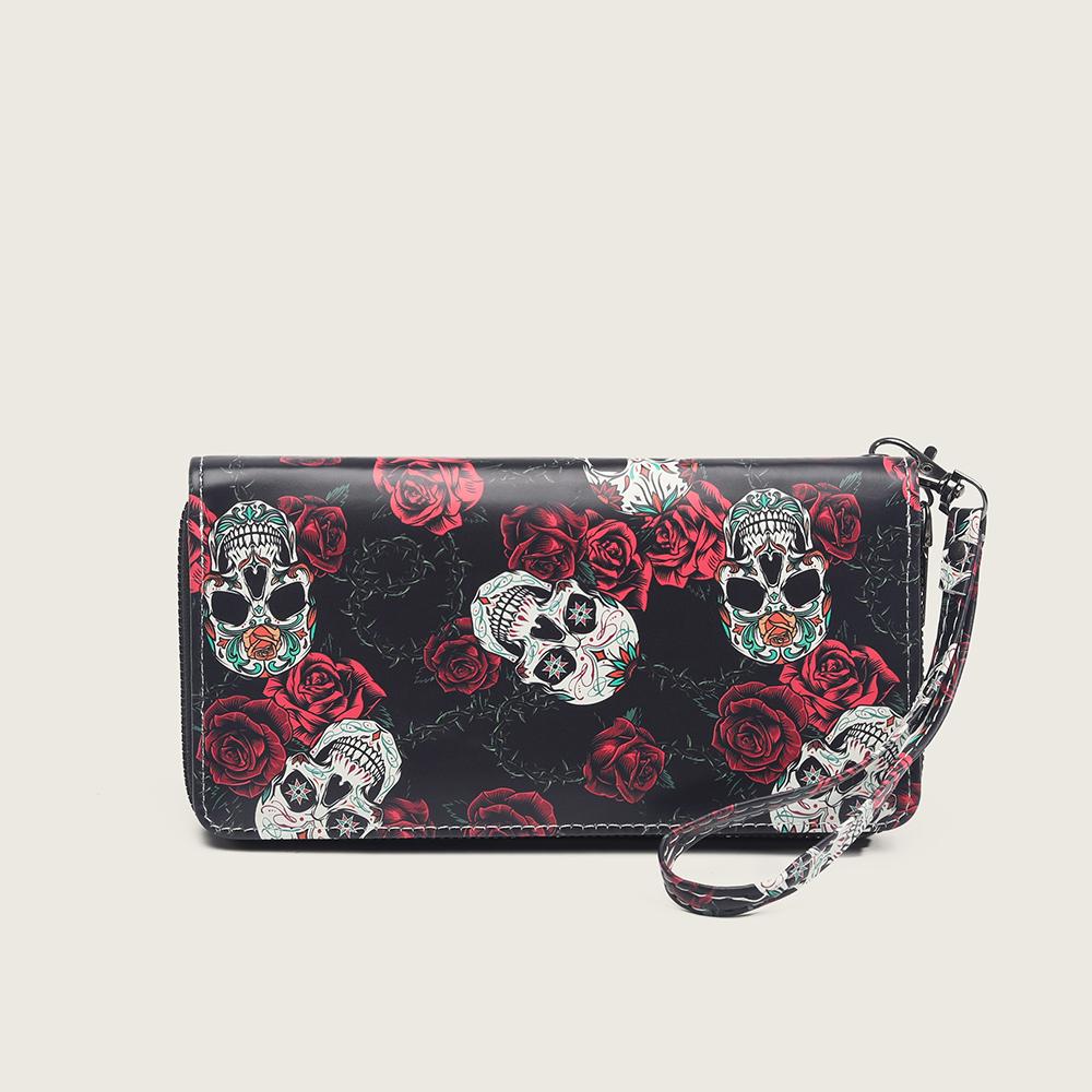 Halloween-Geschenkidee lange Geldbörse mit Totenkopf- und Rosenprint, mit Armband, Punk-Stil, in verschiedenen Farben, darunter Schwarz und Rot.