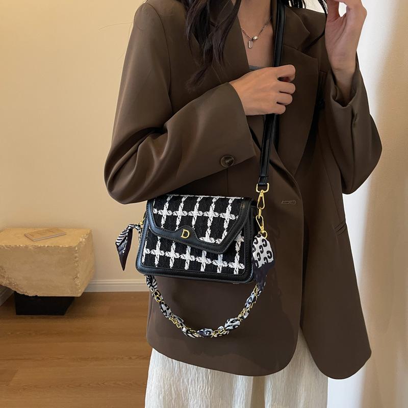 Autumn and Winter New Women's Bags Fashionable Versatile Chain Small Square Bag Single Shoulder Oblique Span Women's Bag