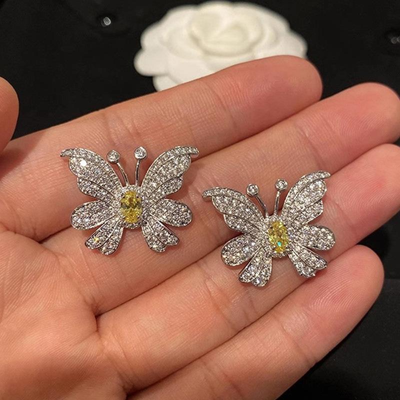 Exquisite Butterfly Stud Earrings For Women, Fashionable Light Luxury Design Jewelry, Small Fresh And Sweet