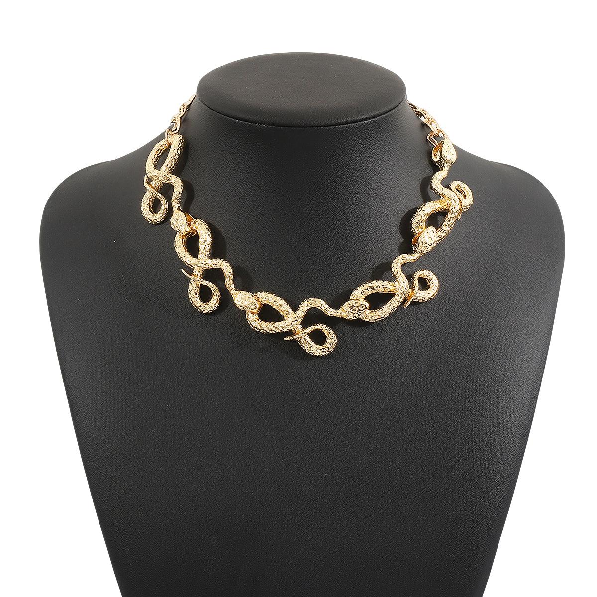 Европейская и американская мода преувеличенное колье-цепочка с толстой цепью и пряжкой в виде свернувшейся змеи ZA ретро тяжелая промышленность витая змея ключичная цепочка