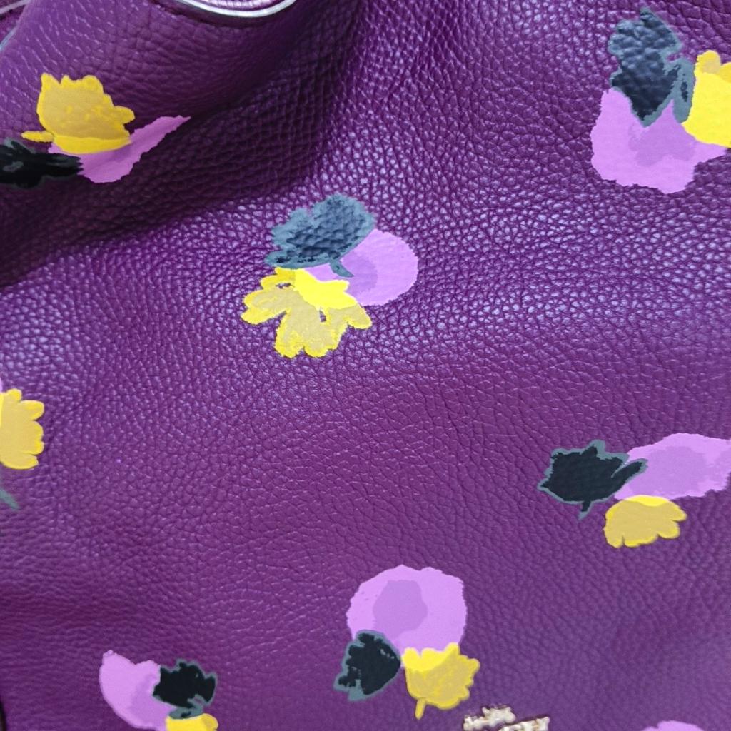 [Pre-Owned] Tote Bag Purple Red Leather Printed Shoulder Handbag - Very Good #MT49OO