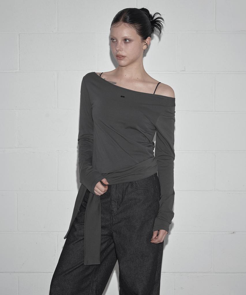 GROWHIDE Illove Asymmetrical Strap Long Sleeve T-Shirt_Charcoal