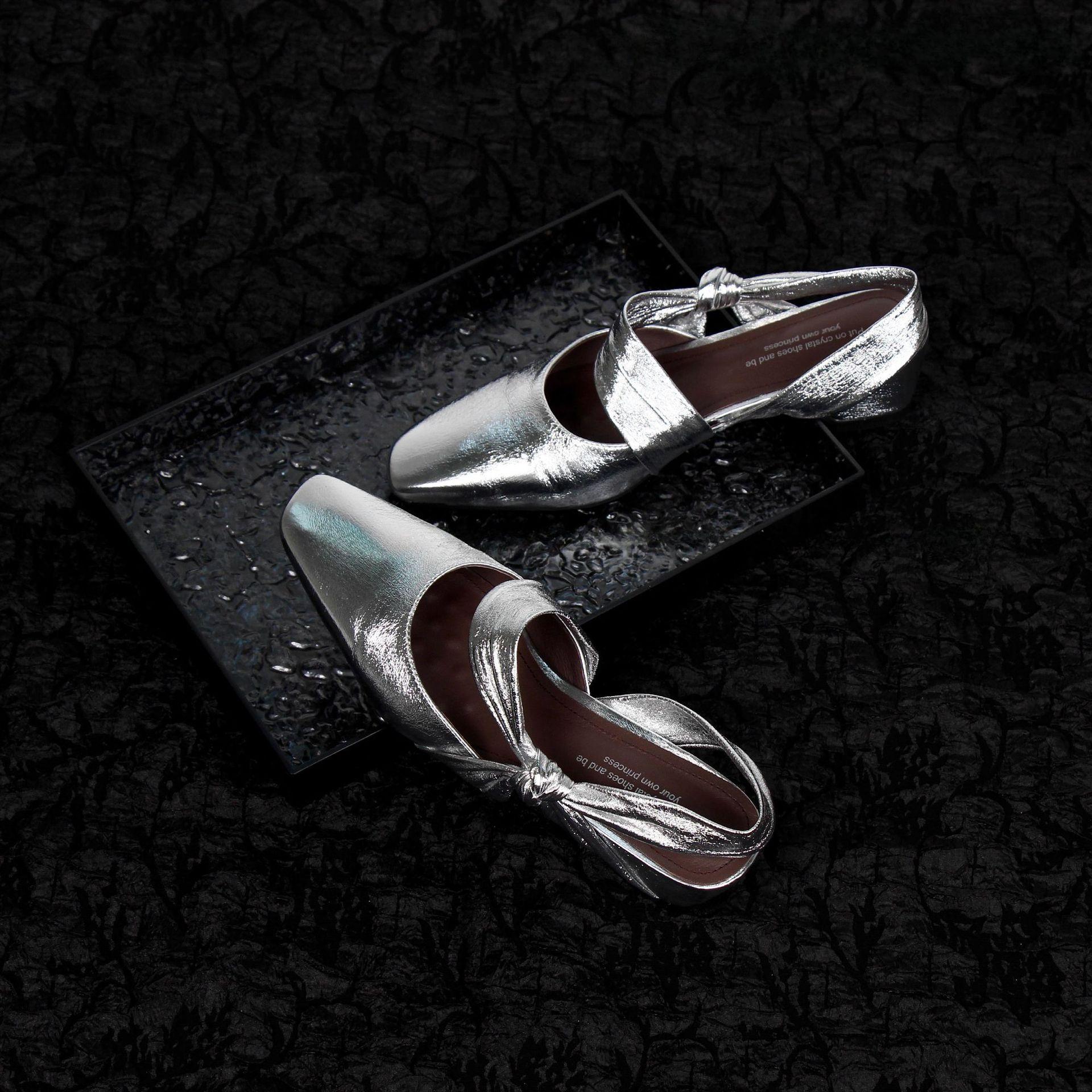 

Sheepskin version~ New design leather square head back strap thick heel sandals women s side bow retro outer wear single shoes 34 серебряный