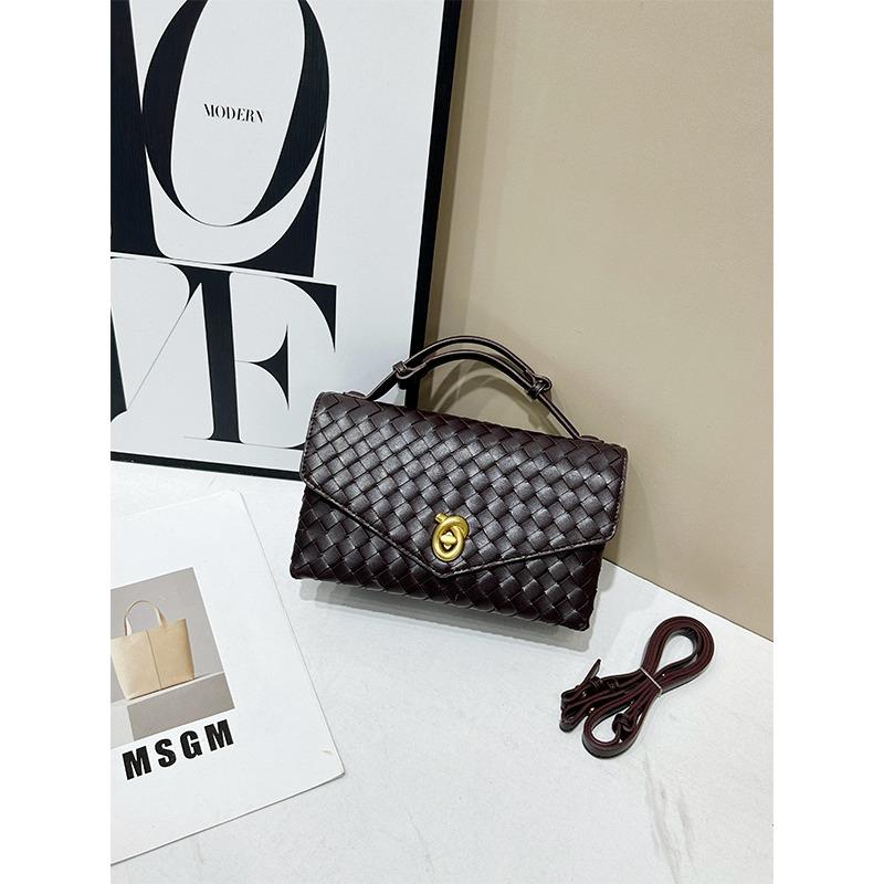 New Woven Bag Envelope Retro Briefcase Shoulder Portable Messenger Women's Bag