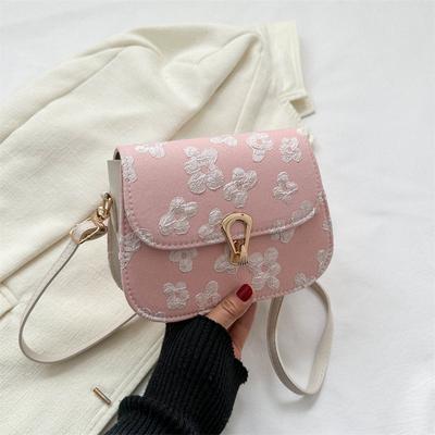 Simple Trend Embroidery 2025 Early Autumn New New Flower Temperament Lock Single Shoulder Crossbody Small Square Bag