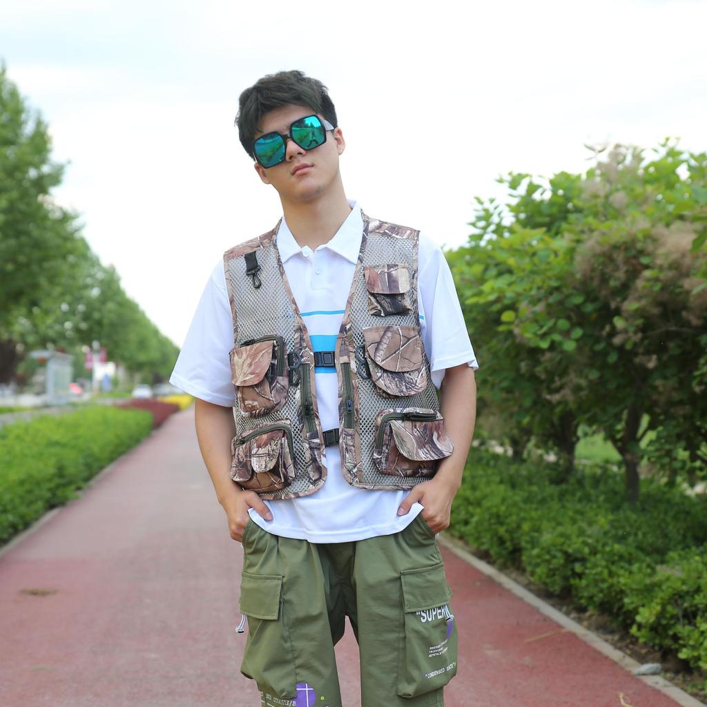 Men's Breathable Multi-Pocket Outdoor Vest for Fishing, Photography, and Workwear