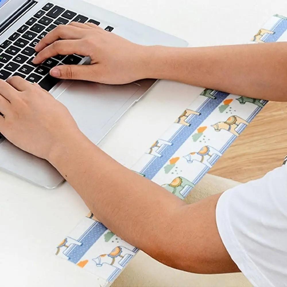 4PCS Thickened Water Absorbing Stickers Washable Moisture Absorbent Anti-Frost Stickers Velvet Texture Cartoon Pattern