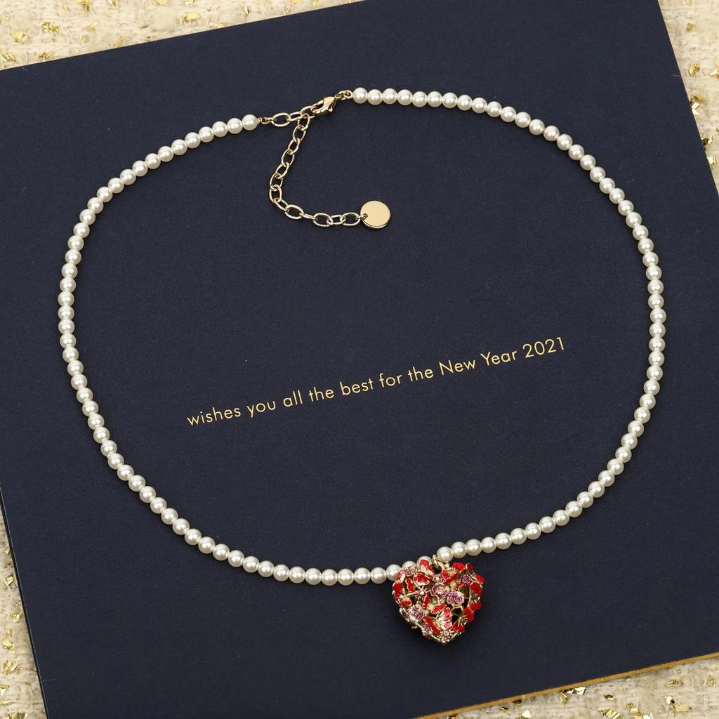 2024 Latest Hot Brand Trend Women's Necklace Luxury Jewelry For Women Fashion Heart Designer Pendant Pearls Lady Party Necklace