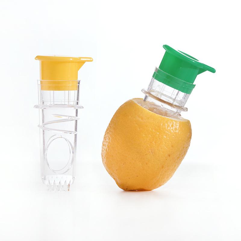 Compact Citrus Juicer: Portable Lemon & Orange Spiral Press