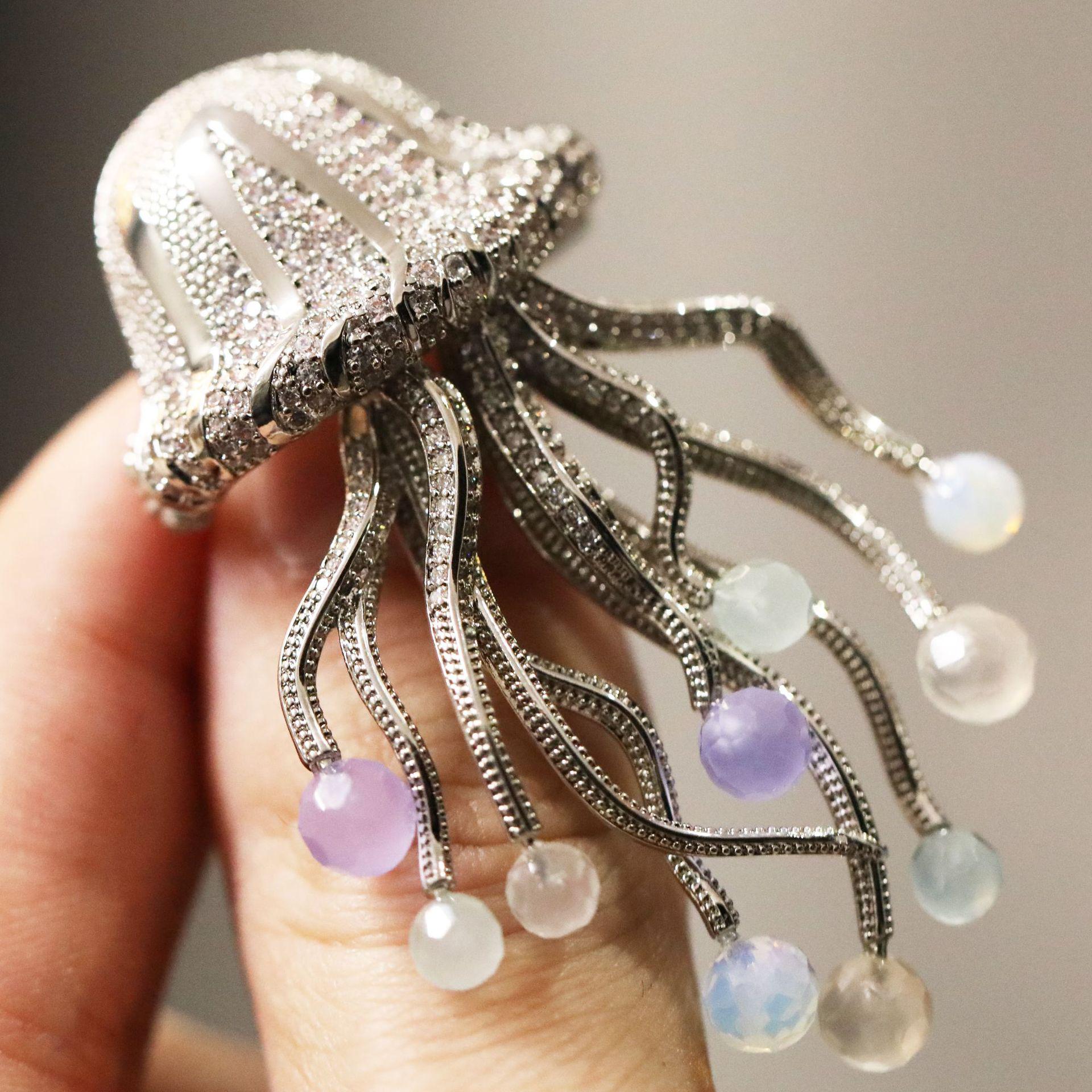 Bo Xin Yun Marine Life Jellyfish Brooch with Zirconia and Pearl