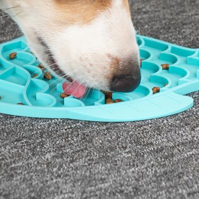 1 Stück Fischförmige Silikon-Hundeleckmatte, Fressnapfunterlage für langsames Fressen, Anti-Verschlucken Hunde-Puzzle-Futterplatte