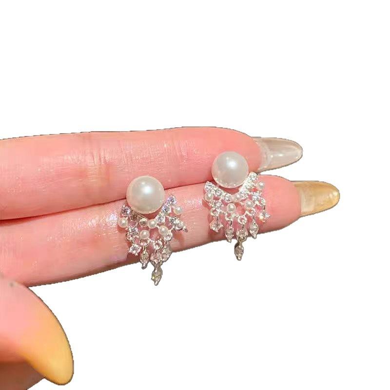 [Bead Optical Flow Su] Full Diamond Tassel Imitation Pearl Earrings French Retro Light Luxury High-end Temperament Exquisite Earrings