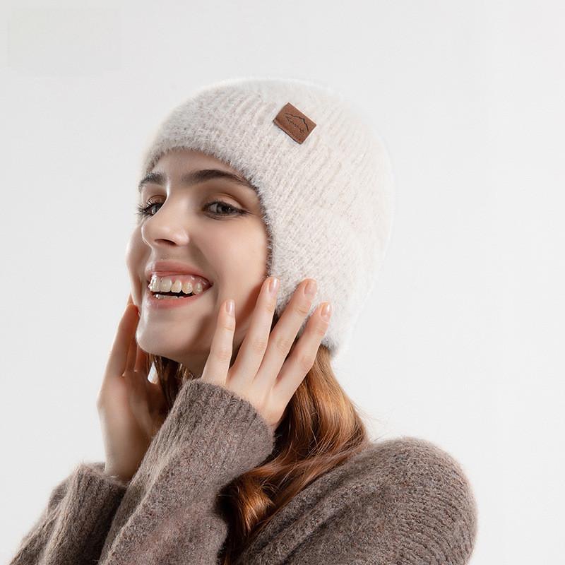 Winter Knit Hat For Men And Women With Breathable Acrylic Material For Cold Weather Comfort