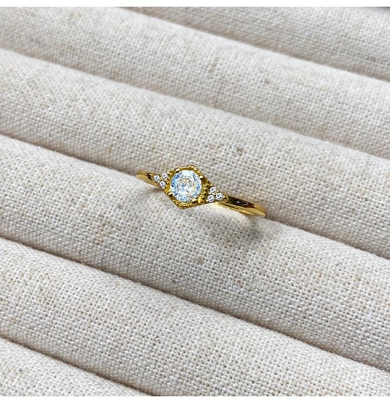 18K Gold Plated Sterling Silver Ring with Round Cubic Zirconia: Retro Palace Style Light Luxury Index Finger Accessory