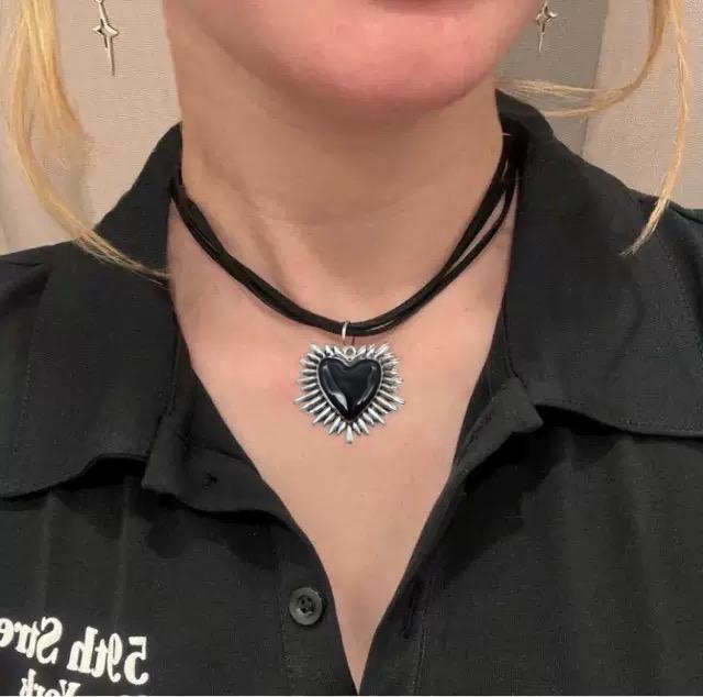 European American Hip Hop Street Style Heart Pendant Necklace for Women