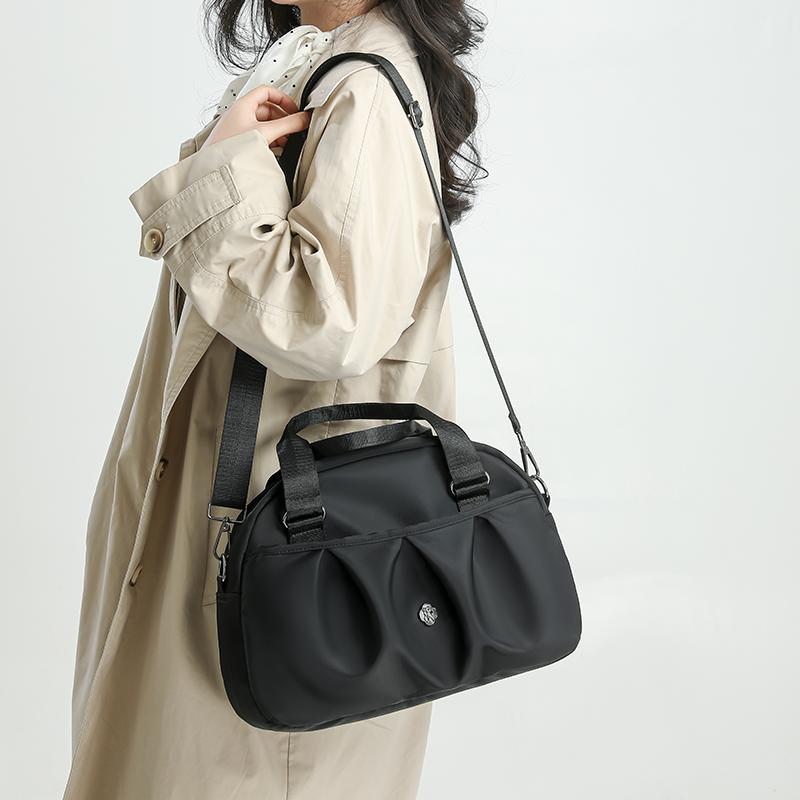 Women's Shoulder Bag Nylon Handbag Lightweight Multi-Layer Waterproof Crossbody Bag