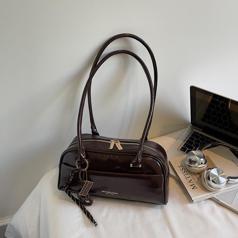 

Новая текстура простая мода персонализированная сумка через плечо повседневная осенне-зимняя женская сумка 2025 трендовая сумка под мышкой Without pendant темно-коричневого