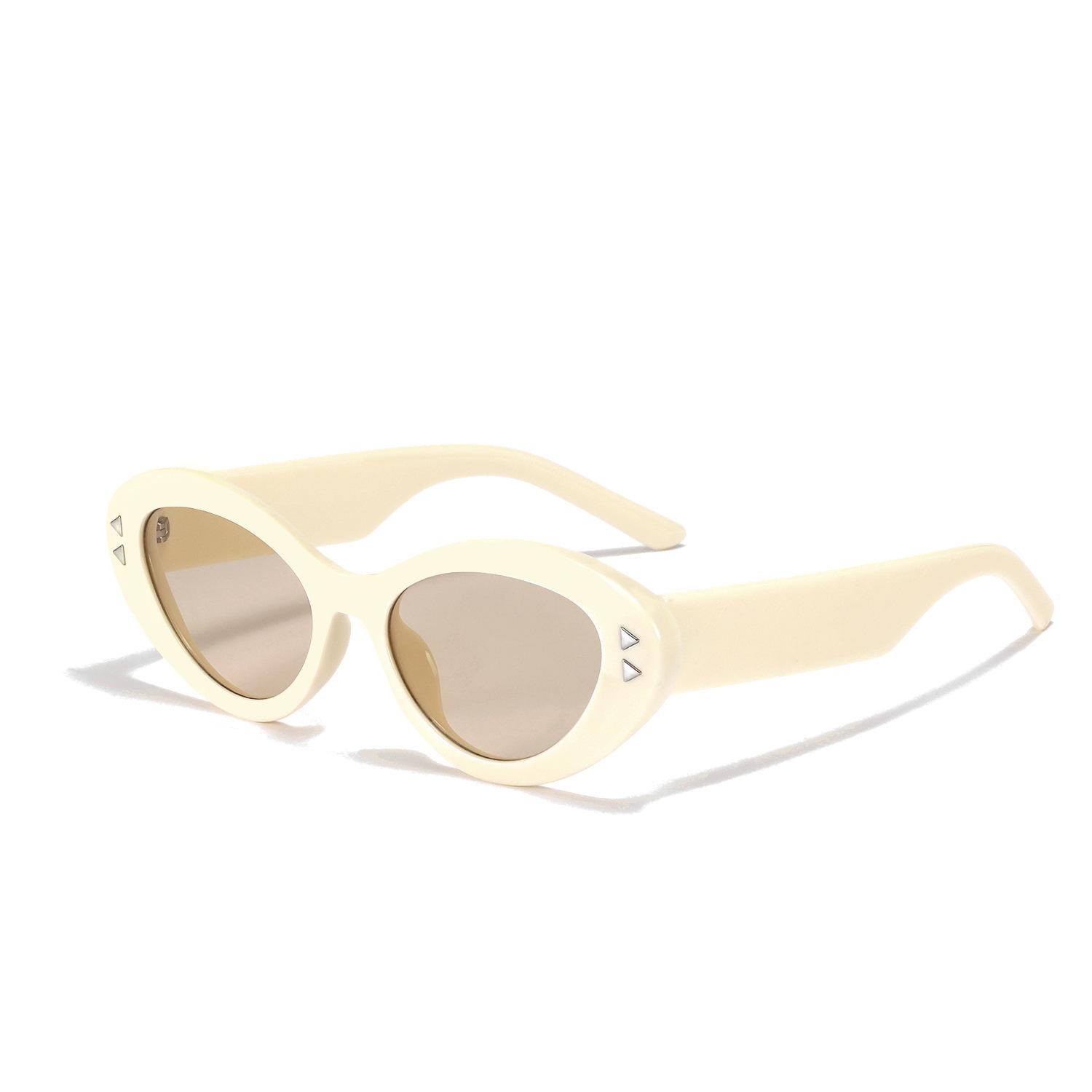 Round Glasses 23087 Triangular Rivets Oval Sunglasses Men S Cat Eye Retro Sunglasses Women