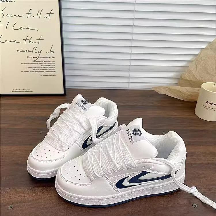 2025 New Spring Dopamine Versatile Platform Bread Shoes Ins Super Fire High Value Street Shot Student Board Shoes Women