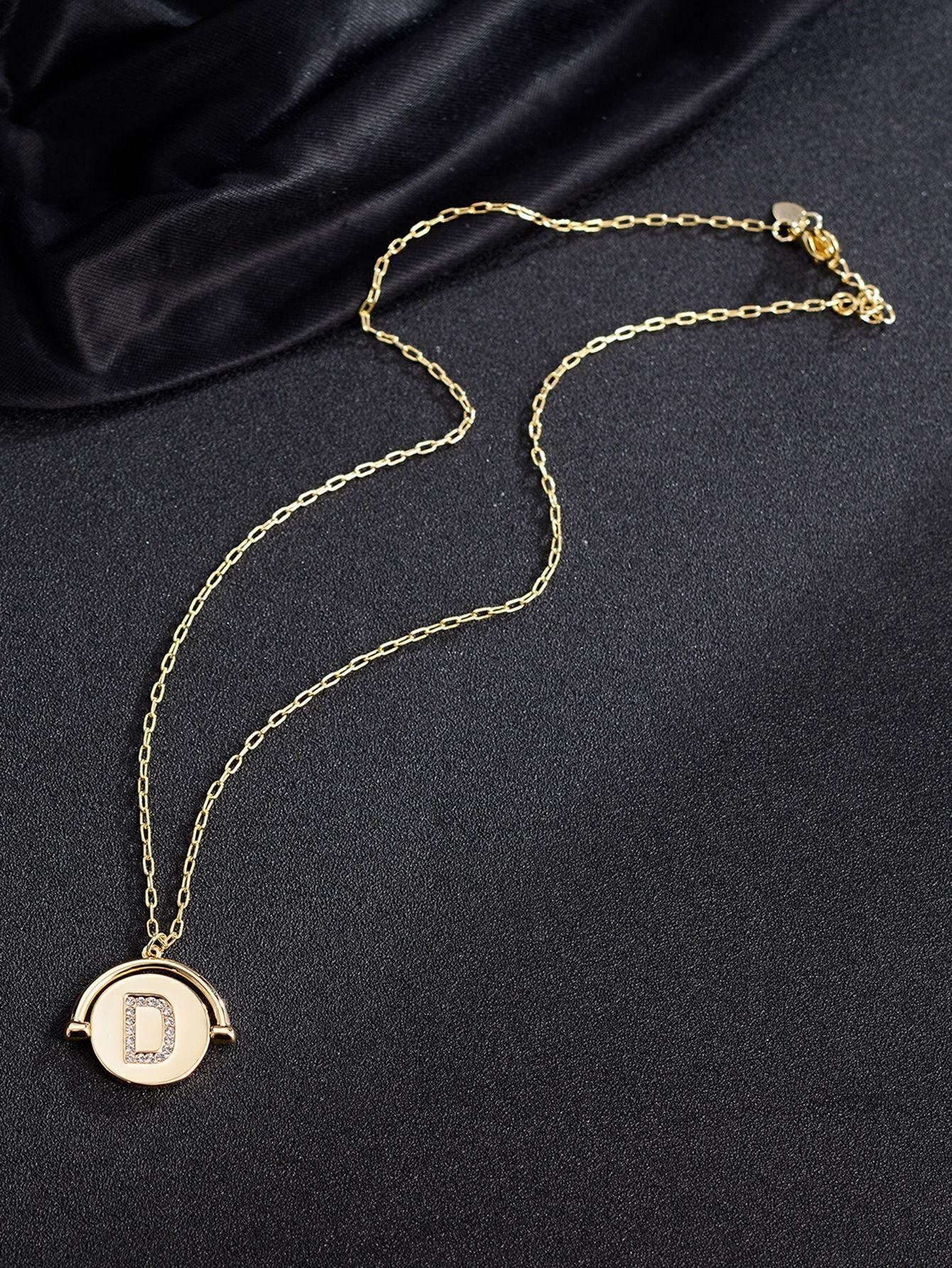 

European and American alphabet fashion pendant niche round English collarbone chain women s versatile light luxury diamond-set personality