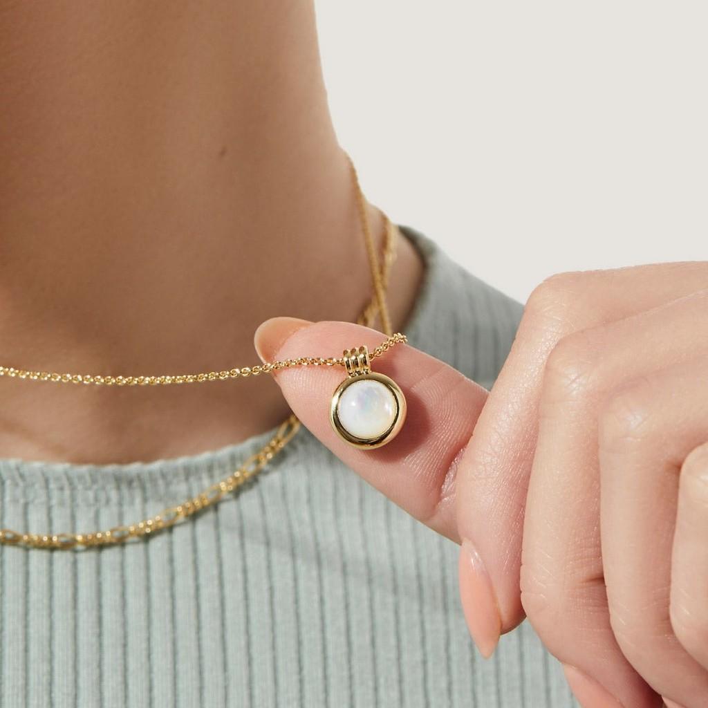 Green Eastern Tomb Natural Stone Necklace With Geometric Pendant For Fashion Casual Wear