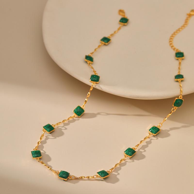 Emerald Square Drop Oil Design 18k Gold Plated Elegant Clavicle Necklace For Women