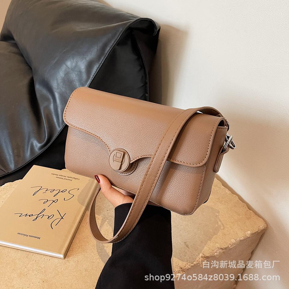 

Solid color foreign style texture small square bag 2025 autumn new fashion underarm women s bag single back crossbody small square bag