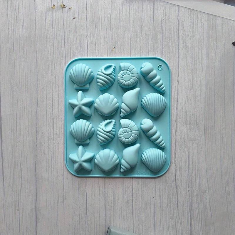 16-Cavity Starfish Shell Silicone Mold for Chocolate, Candy, Cake, and Pudding Decorations.