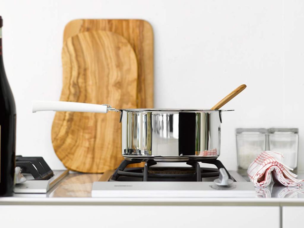 CRISTEL Stainless Steel Graphite Deep and Oven with C18GK Japanese Made in France Pot, 18cm, Gas, Induction, Compatible, Lid, [Official Product],