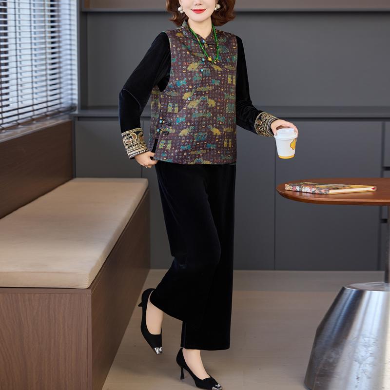 

Elegant Three-Piece National Style Vest Set for Middle-Aged and Elderly Women - Perfect for Spring and Autumn XL (around 105 jins)