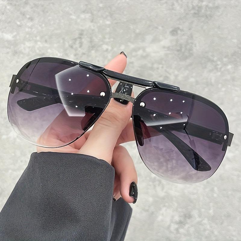 

Classic Pilot Retro Fashion Gradient Lens Half Frame Glasses for Men and Women Suitable for Driving, Travel