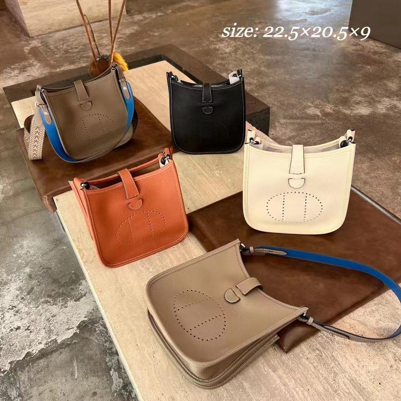 2026 New Top Layer Cowhide TOGO Leather Color Blocked 22 Yi F Lin Bag Unisex Crossbody Cross-border