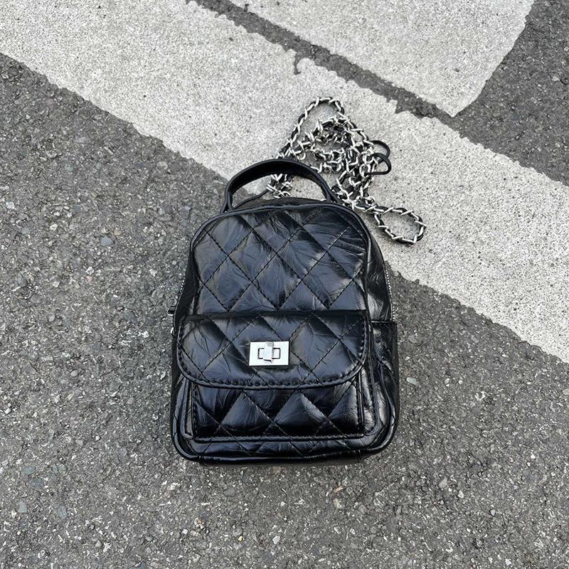 Zaino Mini da Donna Lussuoso con Ricamo Lingge Colore Unico Catene Borsa a Spalla da Donna Zaino da Viaggio in PU Borse Casual per la Scuola
