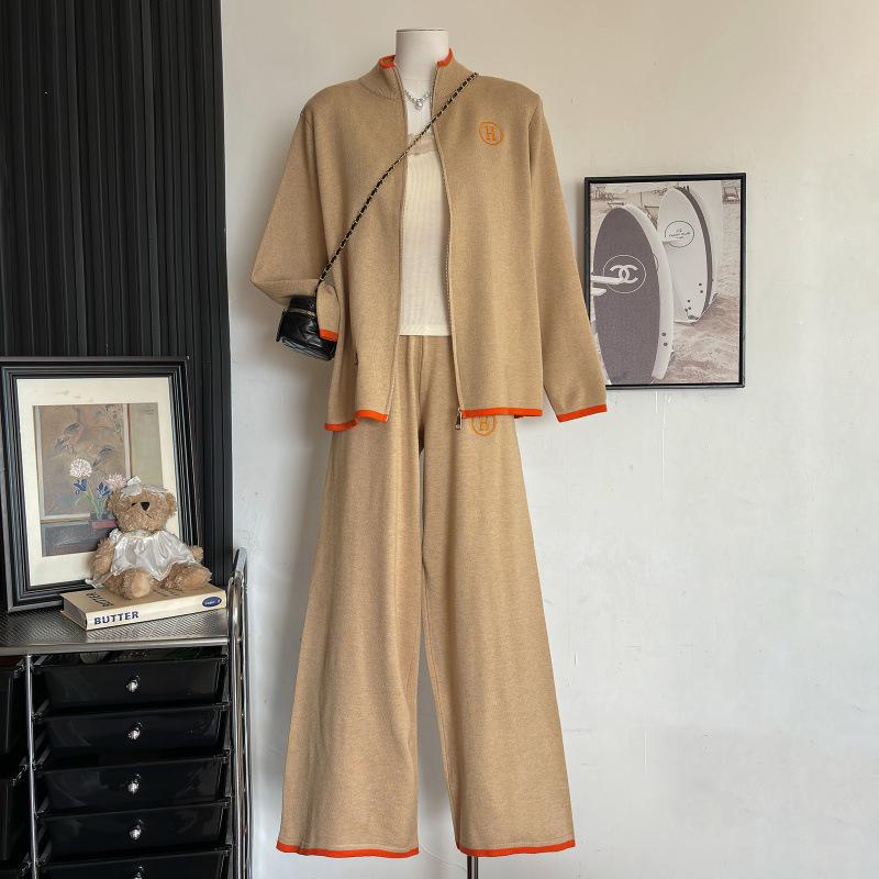 European-American Prancing Horse Embroidery Color Block Knit Outerwear & Pants Set