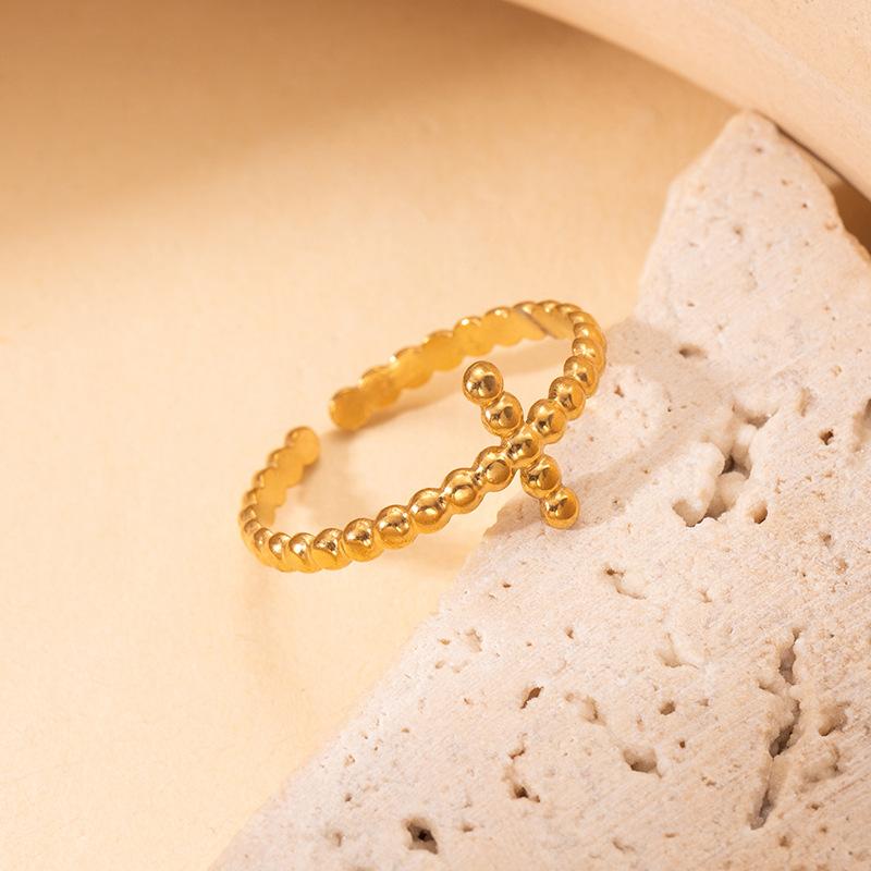 Modischer Nischen-Titanstahl-High-End-Metallring für Damen, nicht verblassend, mit übertriebenem Design und verstellbarer Öffnung für Accessoires