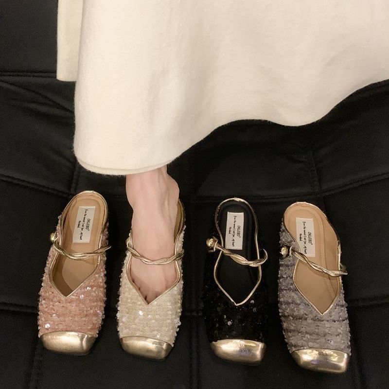 Xiaoxiangfeng temperament sequined flat bottom sandals fairy style with skirt bag head half slippers women's outer wear 2025 autumn new models