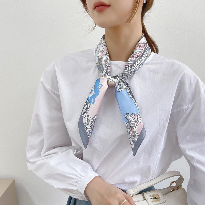 Women's French Retro Silk Cashew Scarf: Versatile Square Ribbon Headscarf