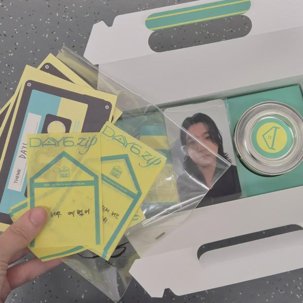 

Day6 Popup Store Gift Set