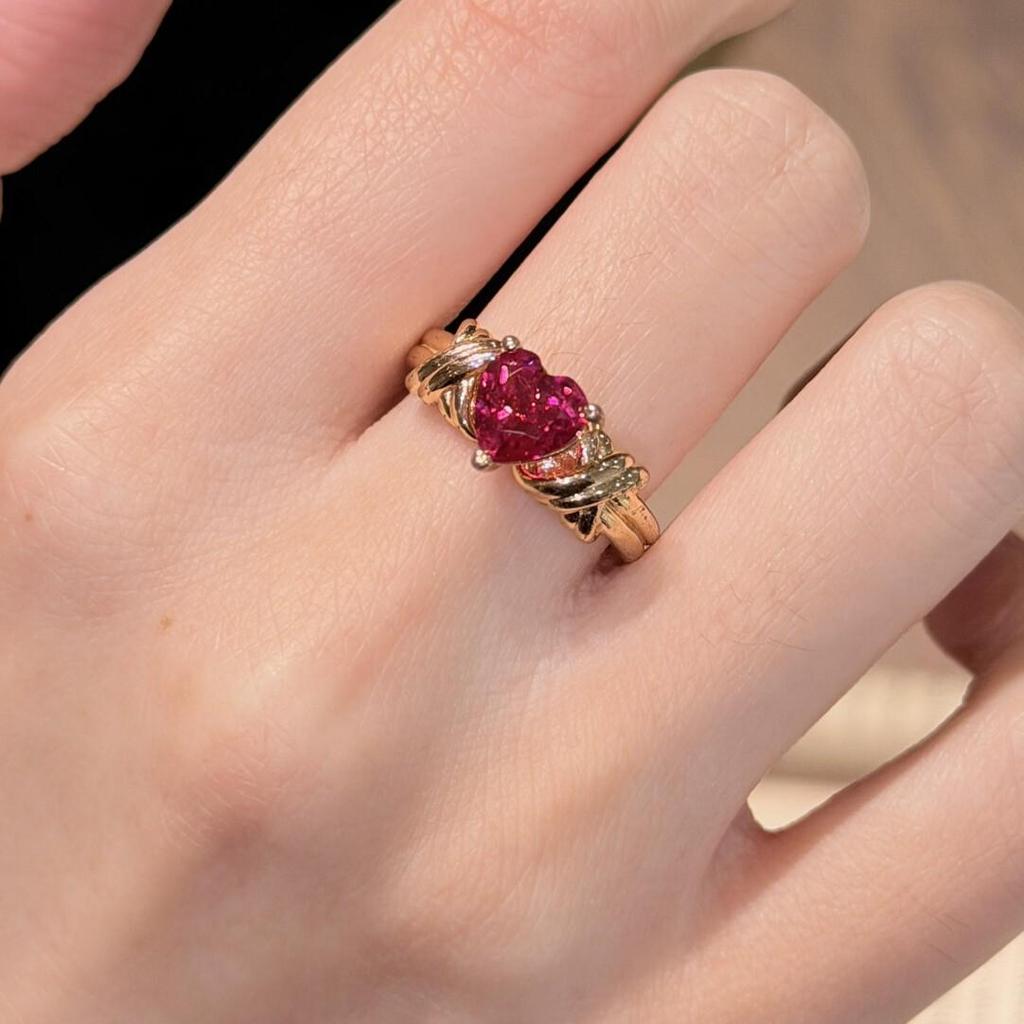 Xiaohongshu Vintage Gossip Girl Red Heart Zircon Diamond Luxury Ring for Women